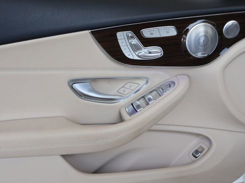 Used 2021 Mercedes-Benz C 300 Cabriolet image 11