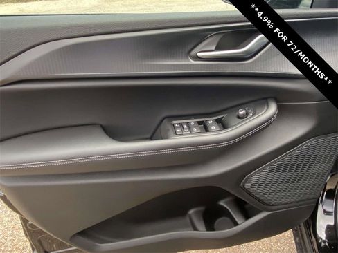 New 2025 Jeep Grand Cherokee Altitude image 12