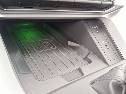 Used 2025 Audi Q3 2.0T Premium Plus w/ Premium Plus Package image 25