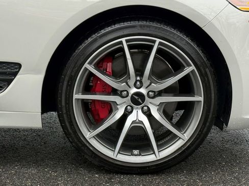 Used 2025 Genesis G70 2.5T image 7