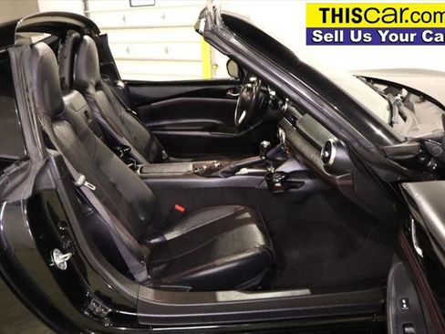 Used 2018 MAZDA MX-5 Miata RF Grand Touring RWD image 27
