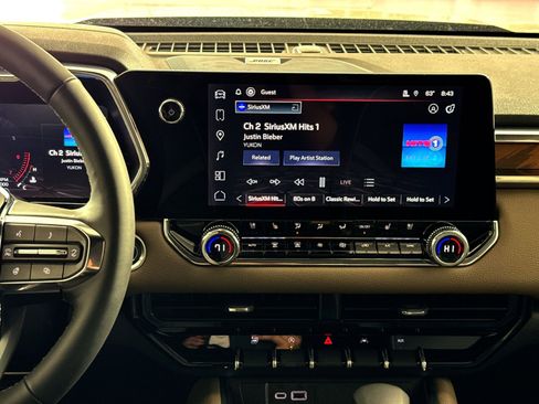 New 2026 GMC Canyon Denali w/ LPO, Denali Black Edition AWD/4WD image 18