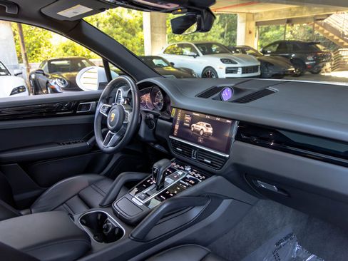Certified 2021 Porsche Cayenne AWD/4WD image 56