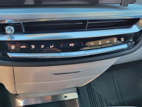 New 2025 Cadillac Lyriq Luxury image 27