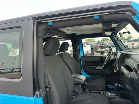 Used 2018 Jeep Wrangler Sport AWD/4WD image 20