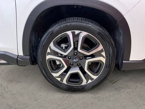 Used 2024 Subaru Ascent Touring image 15