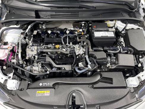 Certified 2025 Toyota Corolla SE FWD image 9