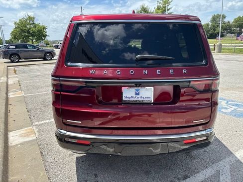Used 2022 Jeep Wagoneer Series II AWD/4WD image 24