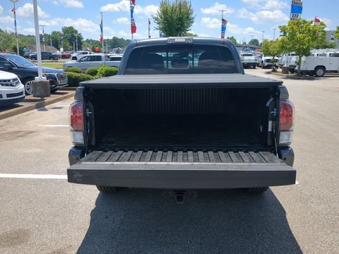 Used 2023 Toyota Tacoma Limited AWD/4WD image 24