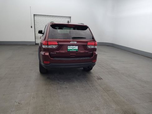Used 2020 Jeep Grand Cherokee Laredo AWD/4WD image 6