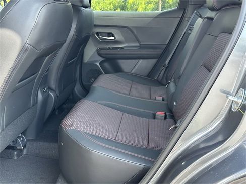 New 2025 Nissan Kicks SR image 15