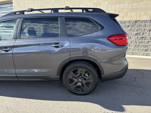 Used 2025 Subaru Ascent Onyx Edition image 4