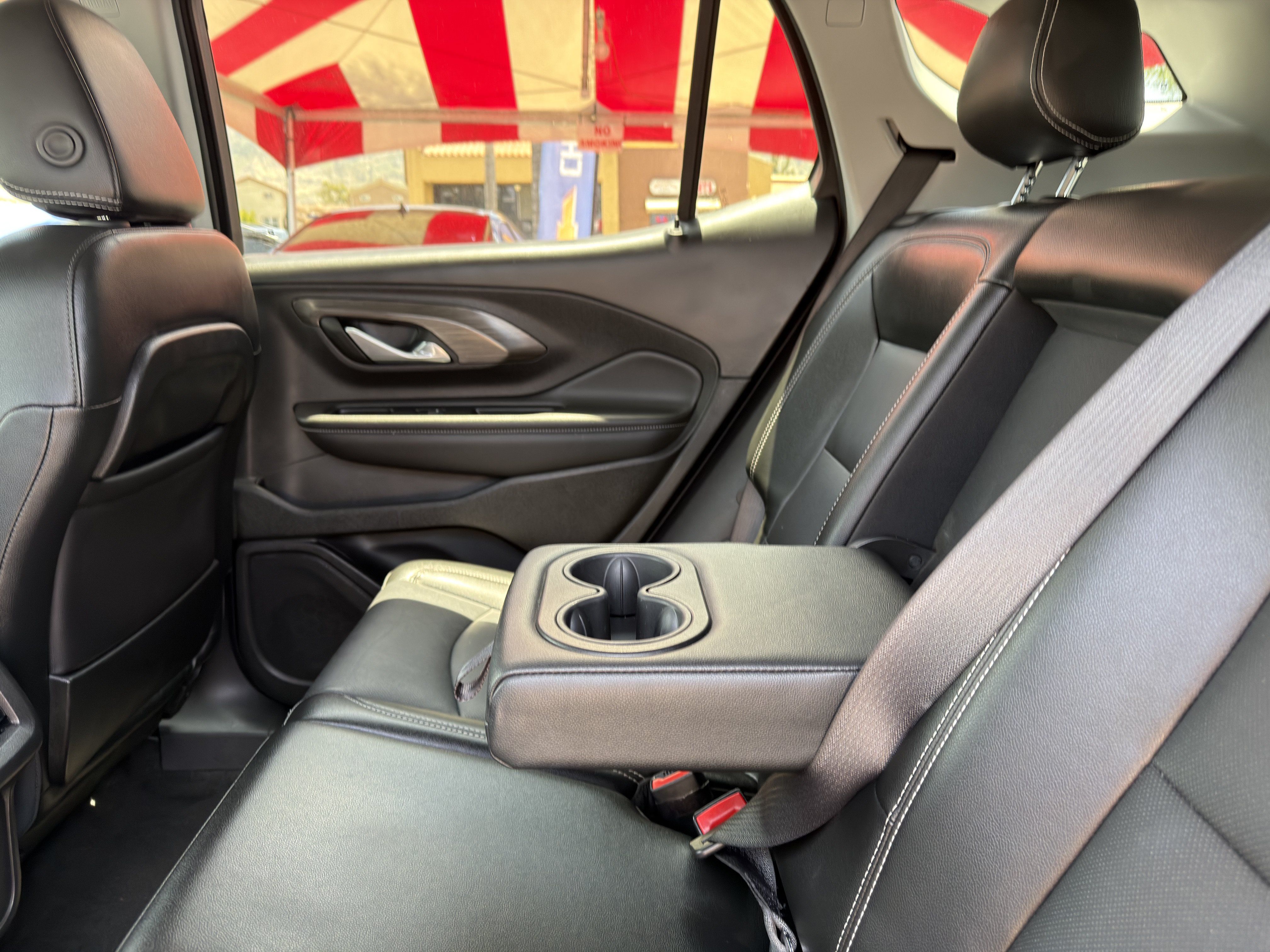 Used 2023 GMC Terrain SLT FWD image 18