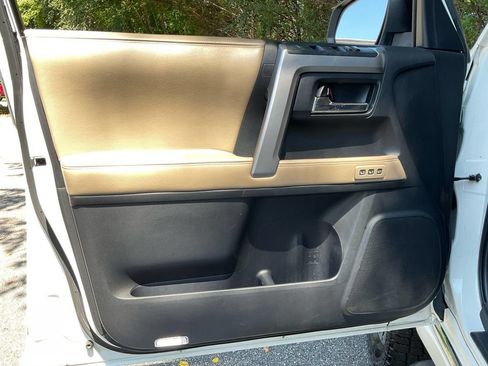 Used 2016 Toyota 4Runner Limited AWD/4WD image 34