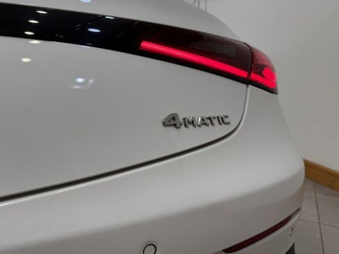 Used 2024 Mercedes-Benz CLE 300 4MATIC Coupe image 7