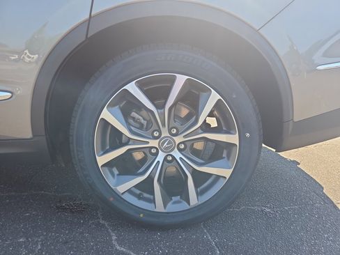 Used 2024 Acura MDX SH-AWD w/ Technology Package image 26