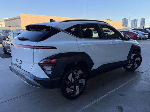 Used 2024 Hyundai Kona Limited image 4