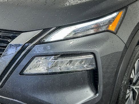 Certified 2023 Nissan Rogue SV image 4