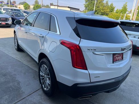 Used 2017 Cadillac XT5 Luxury w/ Driver Awareness Package AWD/4WD image 5