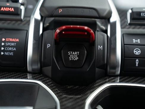 Used 2024 Lamborghini Urus S AWD/4WD image 23