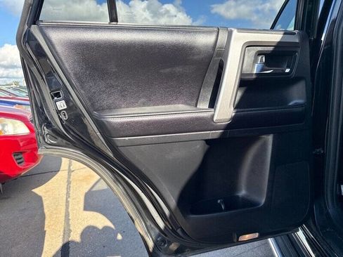 Used 2016 Toyota 4Runner Limited image 18