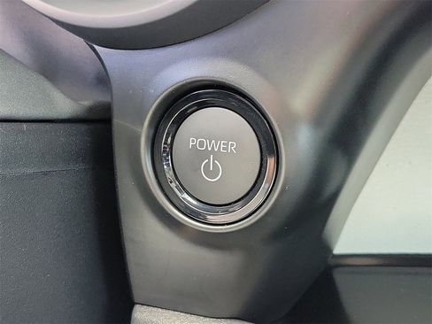 New 2026 Toyota Sienna XLE image 32