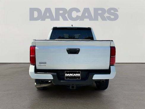 Used 2026 Toyota Tacoma SR5 AWD/4WD image 6