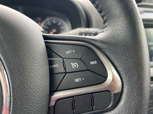 Used 2020 Jeep Renegade Limited AWD/4WD image 12