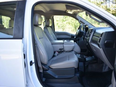 Used 2017 Ford F450 XL w/ Power Equipment Group image 16