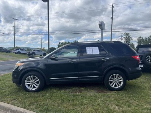 Used 2011 Ford Explorer XLT w/ 202A Rapid Spec Order Code AWD/4WD image 2