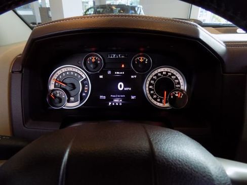 Used 2016 RAM 1500 Laramie w/ Convenience Group RWD image 18