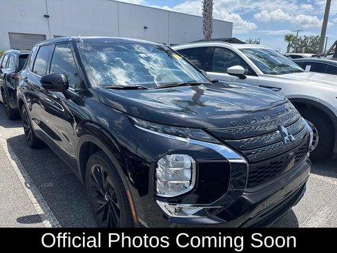 Used 2023 Mitsubishi Outlander SEL FWD image 1
