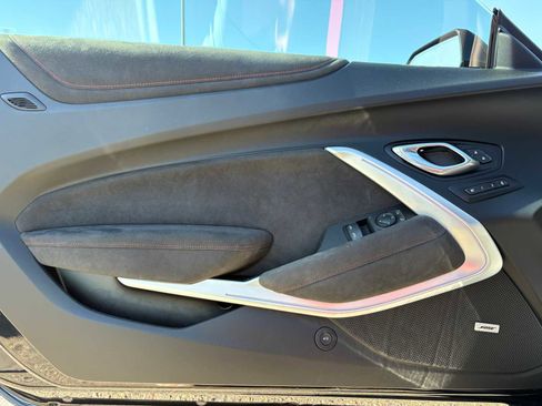 Used 2018 Chevrolet Camaro ZL1 RWD image 10