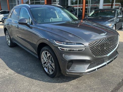 Used 2022 Genesis GV70 2.5T w/ Advanced Package AWD/4WD image 8