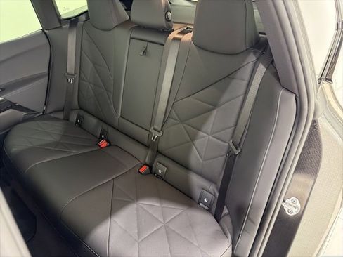 Used 2025 BMW iX xDrive50 w/ Premium Package image 16