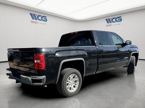 Used 2018 GMC Sierra 1500 SLE w/ Suspension Package, Off-Road AWD/4WD image 4