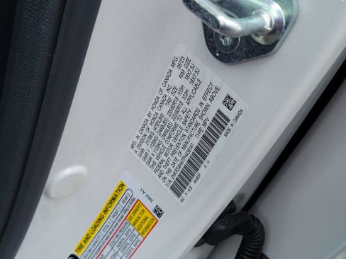 Used 2023 Honda CR-V EX image 32