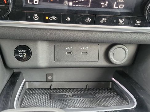 Used 2024 Nissan Rogue SL FWD image 23
