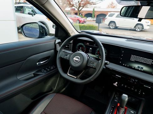 New 2026 Nissan Kicks SR w/ SR Premium Package image 10