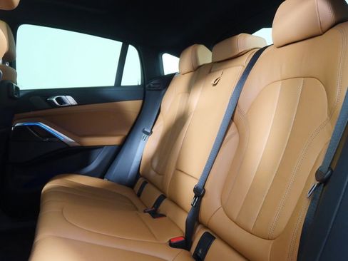 Used 2022 BMW X6 xDrive40i AWD/4WD image 13