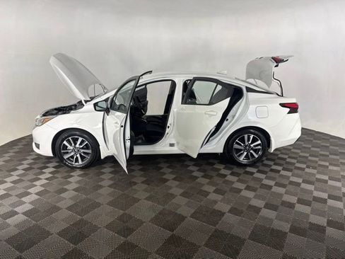 Certified 2025 Nissan Versa SV w/ Trunk Package FWD image 9