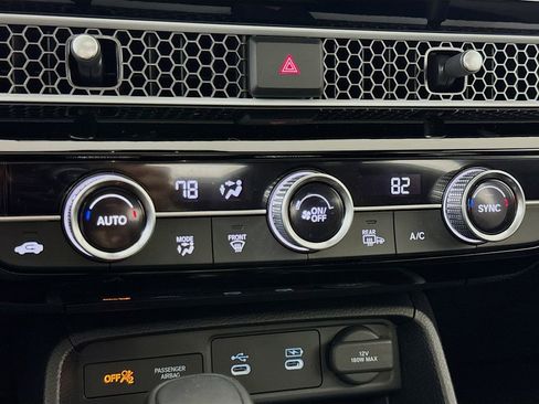 Used 2025 Honda Civic Sport image 15