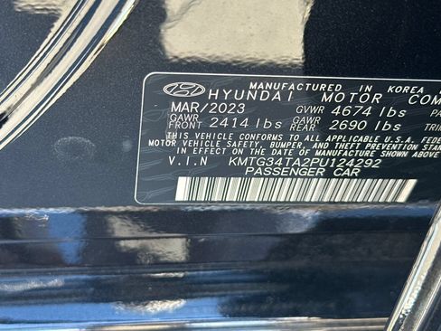 Used 2023 Genesis G70 2.0T RWD image 28