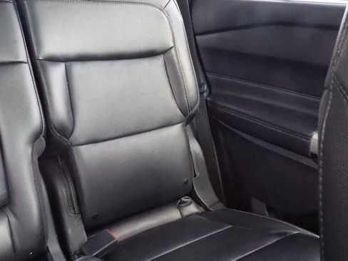 Used 2022 Ford Explorer Limited AWD/4WD image 9