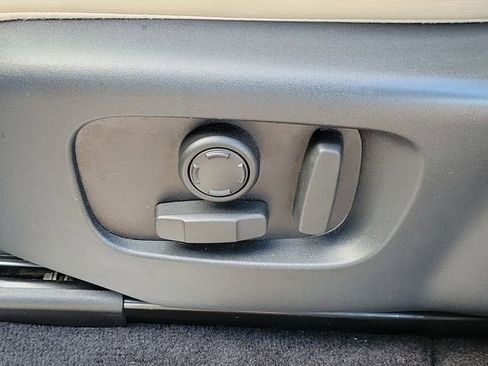 Used 2020 Land Rover Range Rover Sport HST image 22