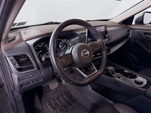 Used 2023 Nissan Rogue SV w/ SV Premium B Package AWD/4WD image 16