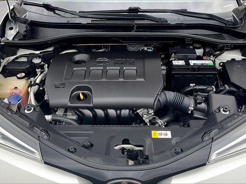 Used 2018 Toyota C-HR XLE FWD image 29
