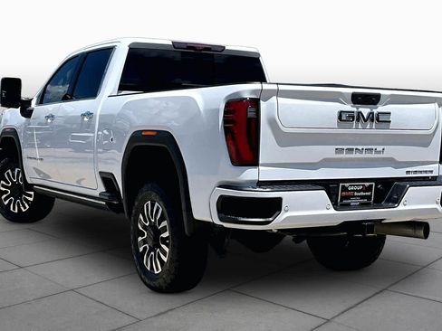 Used 2024 GMC Sierra 2500 Denali Ultimate AWD/4WD image 12