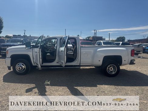 Used 2015 GMC Sierra 3500 Denali w/ Duramax Plus Package image 35