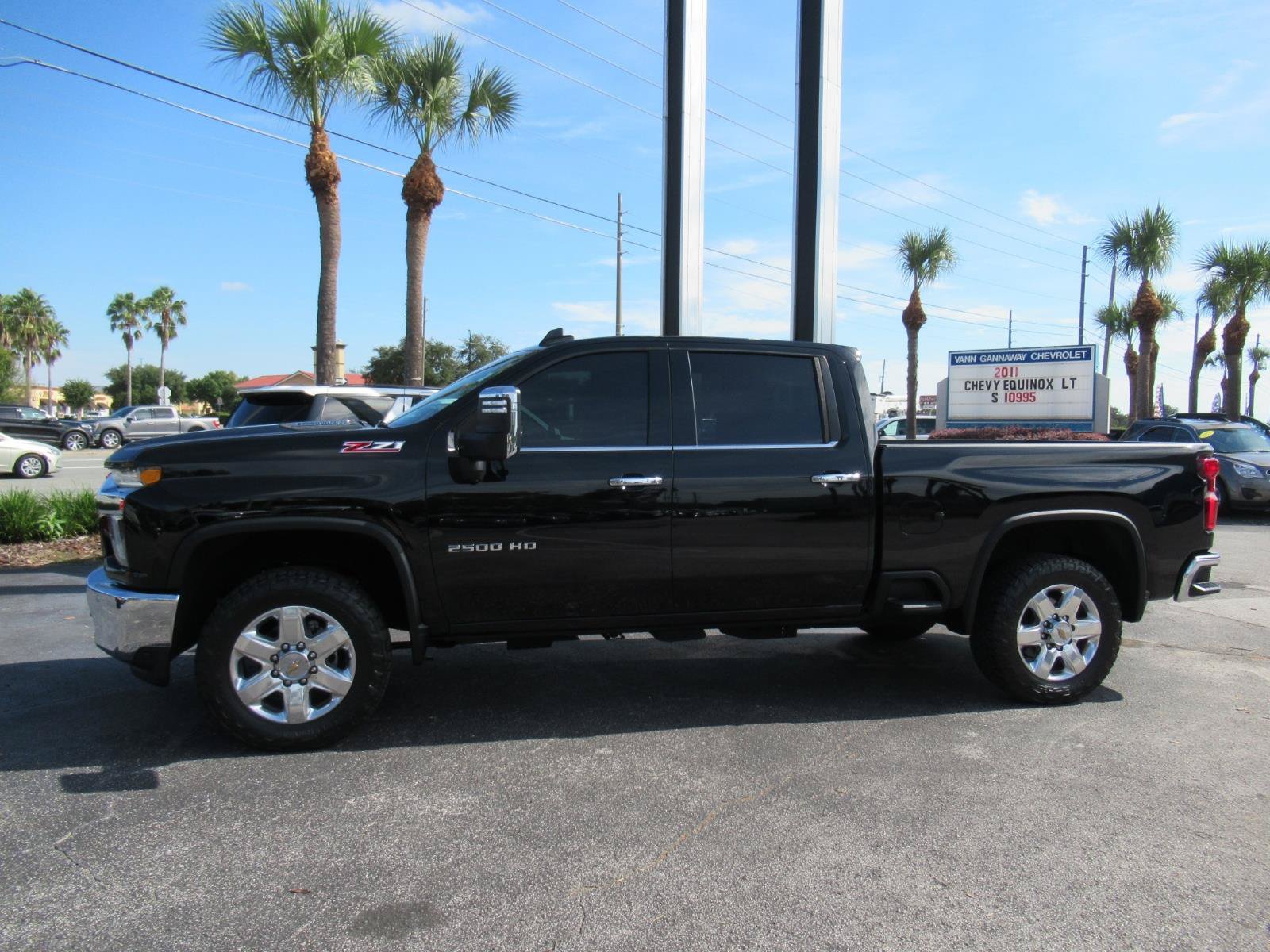 Used 2023 Chevrolet Silverado 2500 LTZ w/ LTZ Convenience Package AWD/4WD image 2